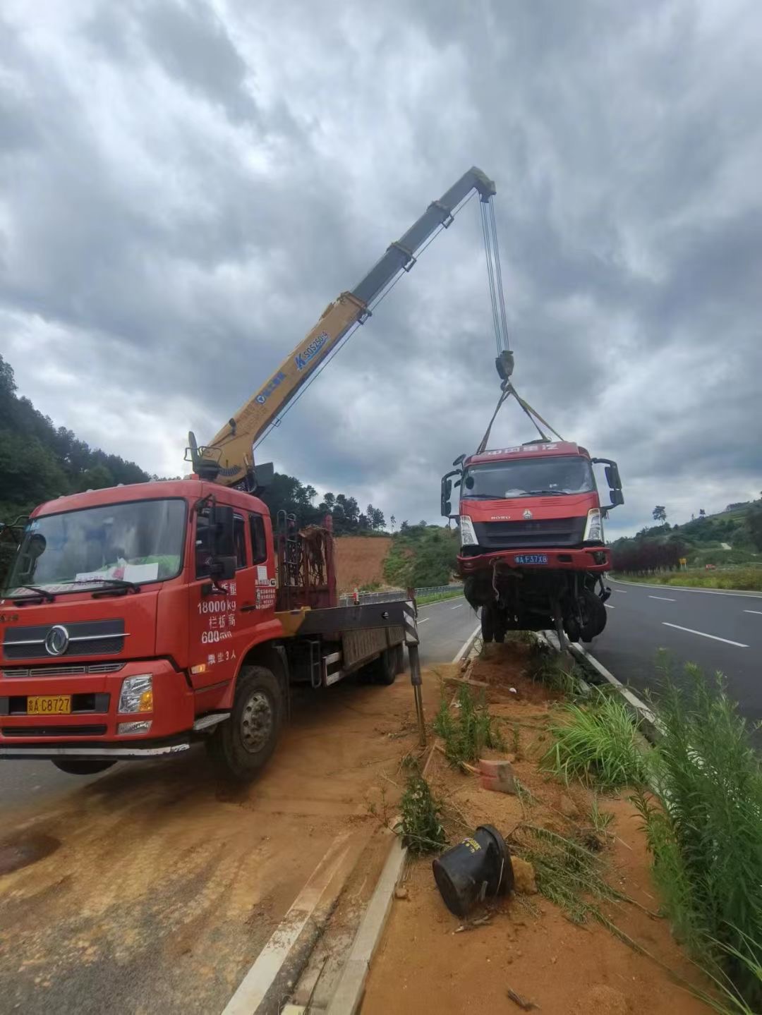 雨城区吊车出租公司在日常生活中对吊车要怎样检查